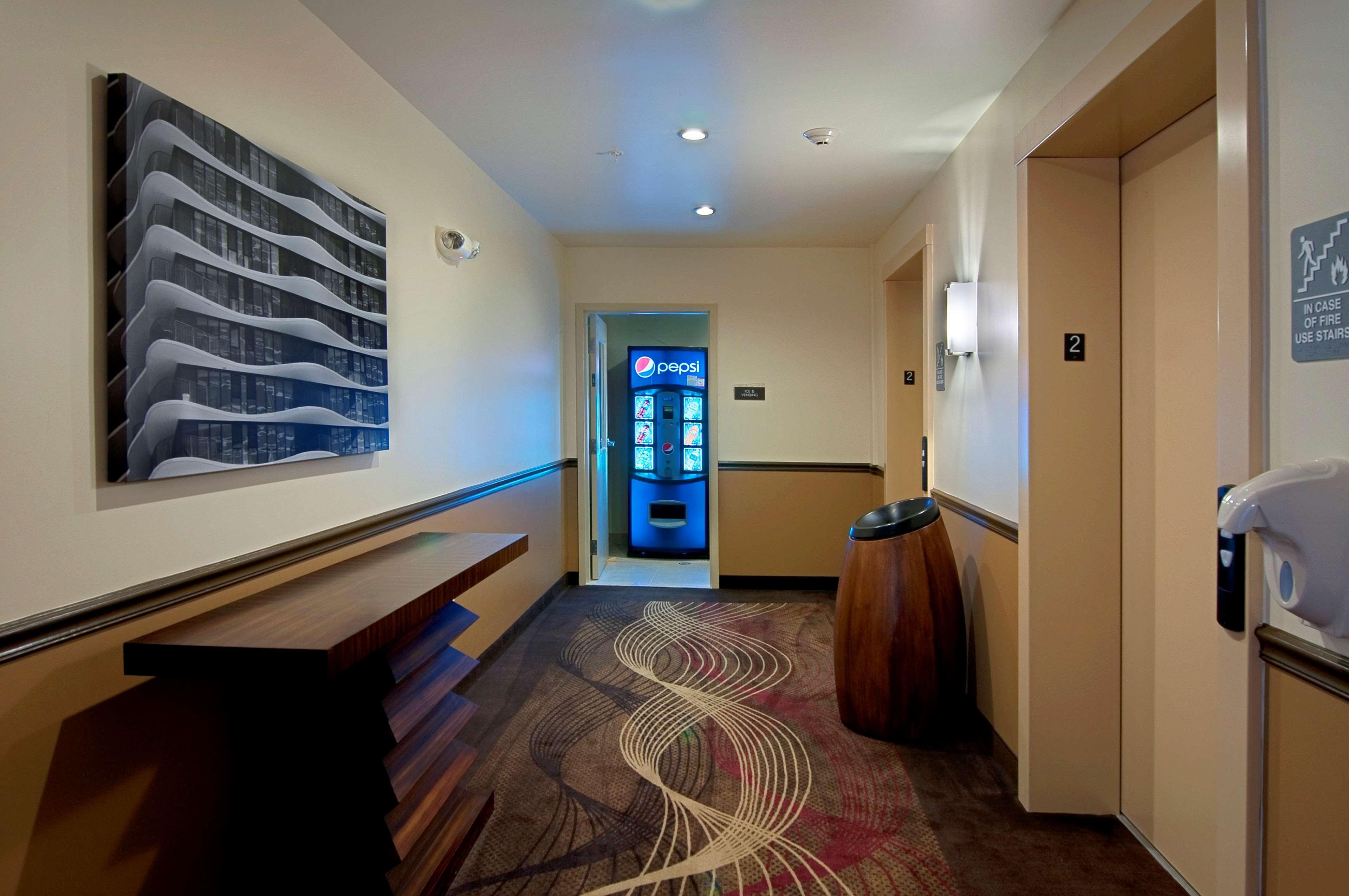 Best Western Plus Miami Airport North Hotel & Suites מראה חיצוני תמונה